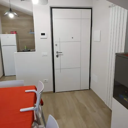 A 350 Mt Dal Mare Apartment *